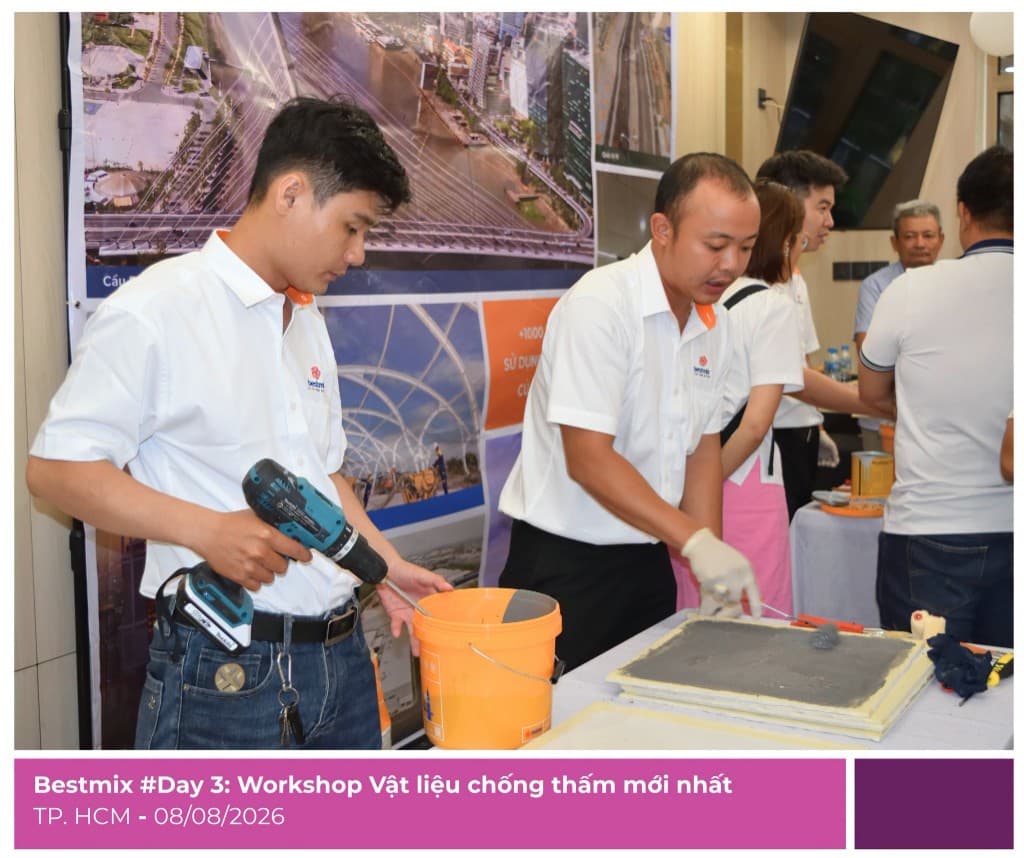 Bestmix trình diễn pha trộn và lăn lớp phủ chống thấm tại workshop